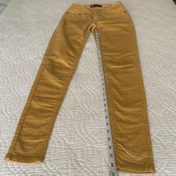 Corduroy Levi’s 535 Legging - Picture 6 of 8